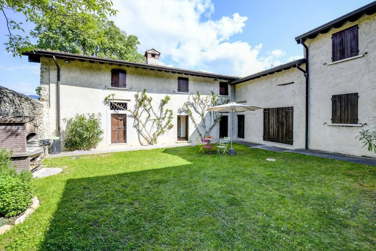 Casale Lucrezia By Garda Fewo Сало Вилла